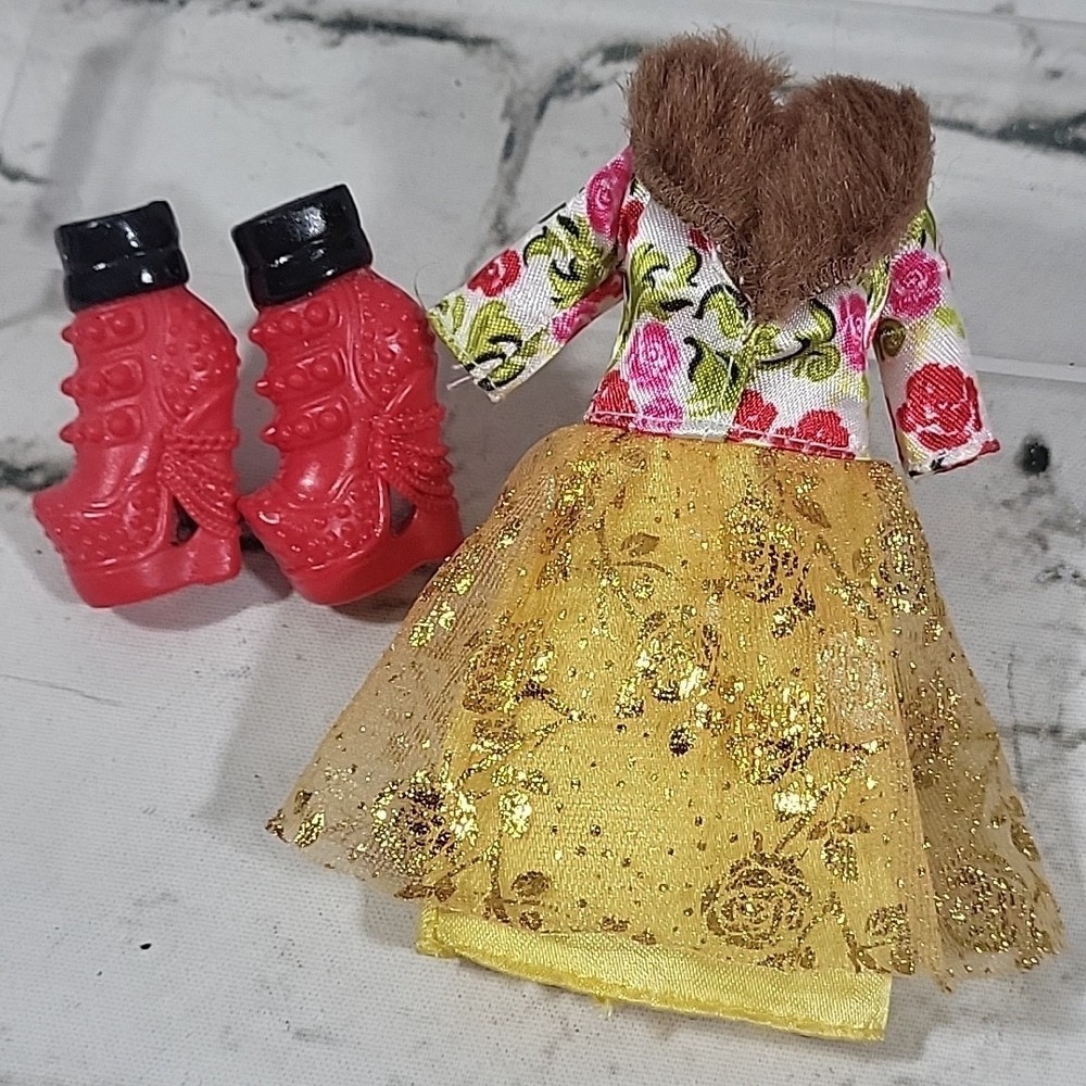 Ever After High Clothes Isabella Beauty‎ Dress Lot W/Raven School Spirit Shoes